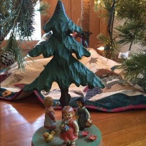 Anri music box plays “What I Did for Love”